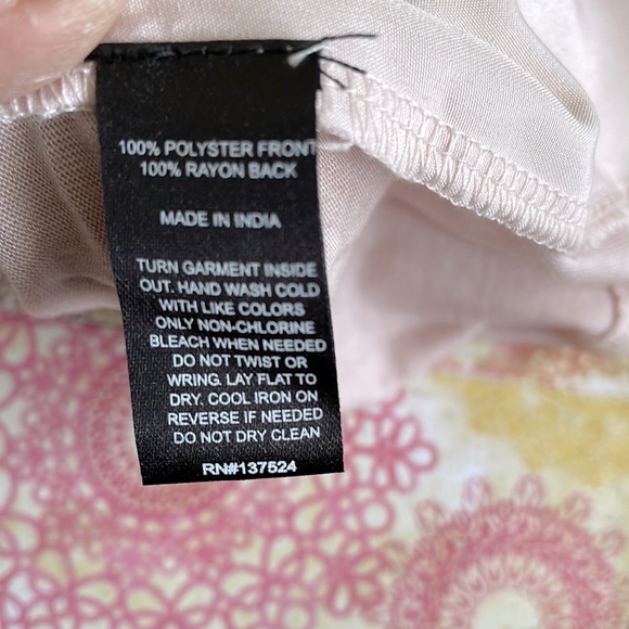 Express Front Pocket Dressy Tee - Picture 4 of 4